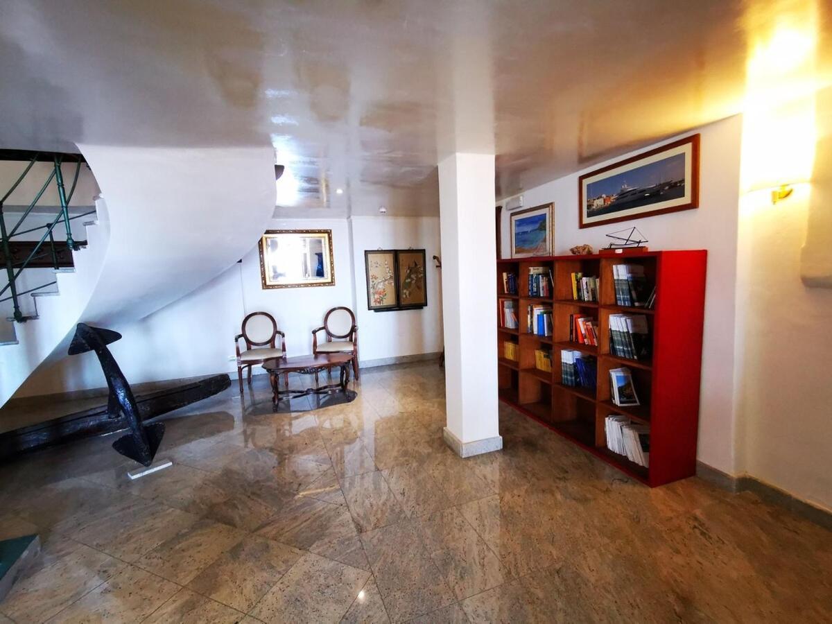 Hotel Hieracon Carloforte Kültér fotó
